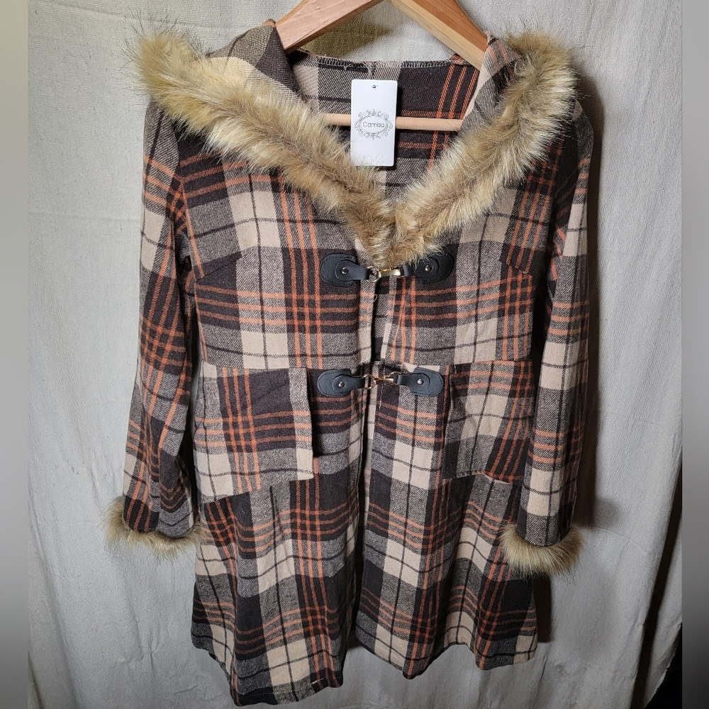 NWT Medium Camisa brown plaid hooded jacket with clip closures & fur edging NEW!